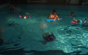 Les ENF 1 découvrent la nage sur le dos 